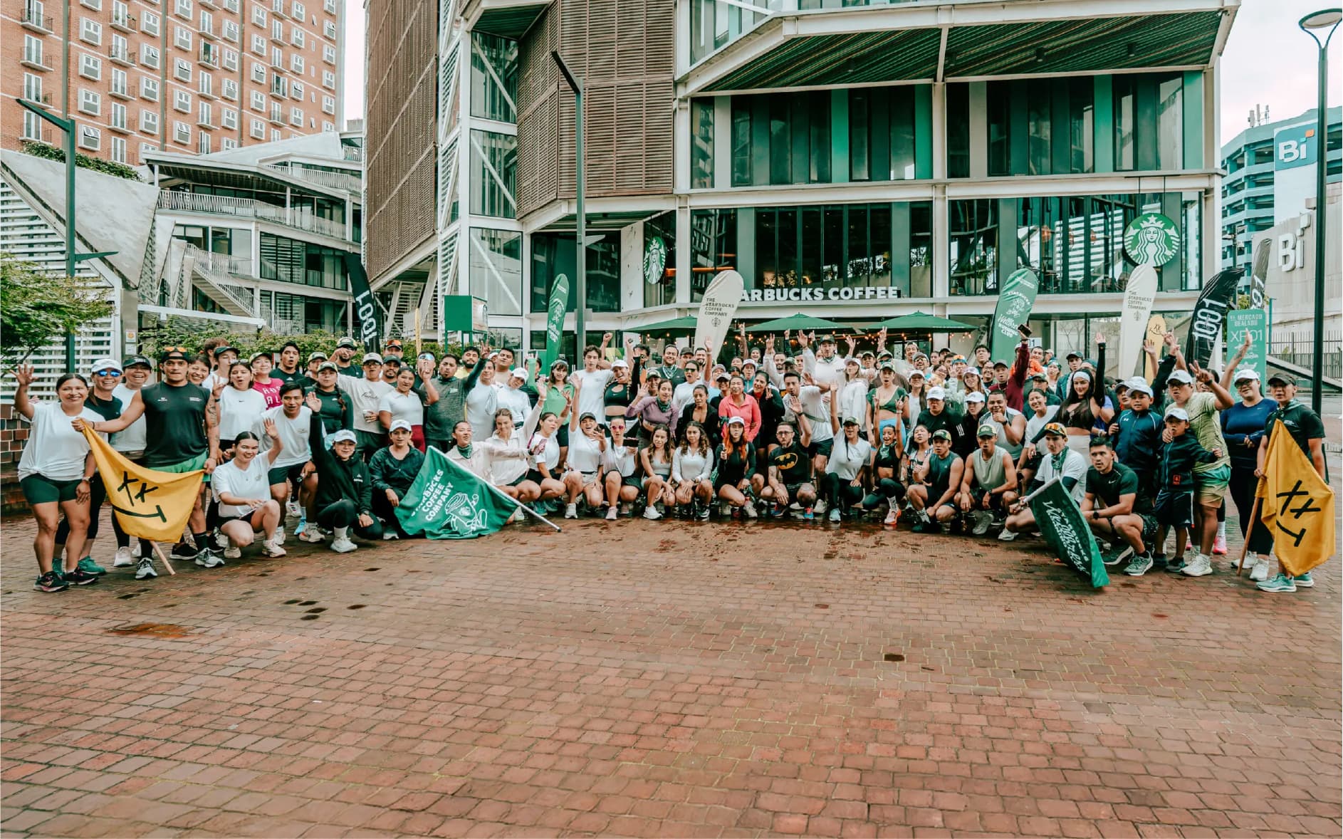 Starbucks Wellbrew Running Club large community group photo