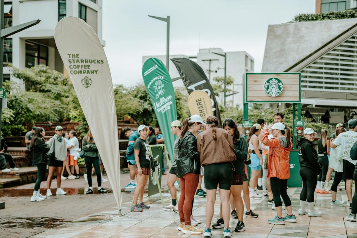 Race starting archway crowd celebration